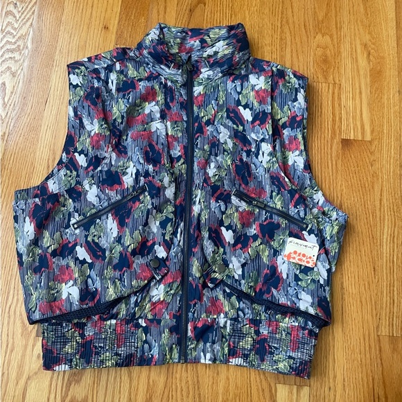 NWT! Free People Movement Vest - Picture 5 of 13